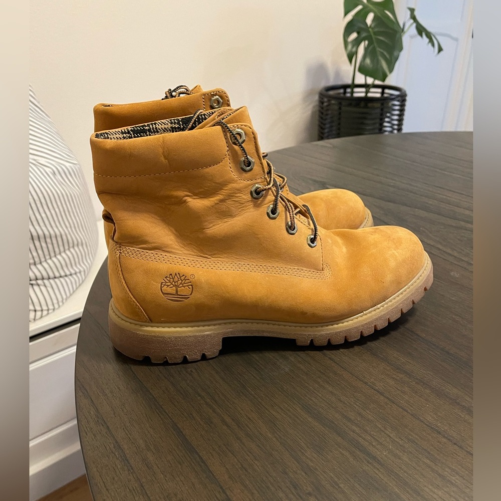 Men’s Timberland boots size 10